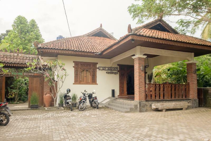 Hotel Batukaras Kalaras Exterior photo